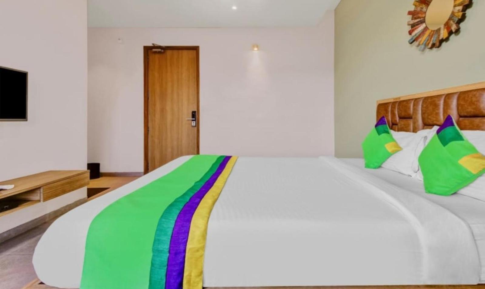 Elite Boutique Hotel Satara Luaran gambar