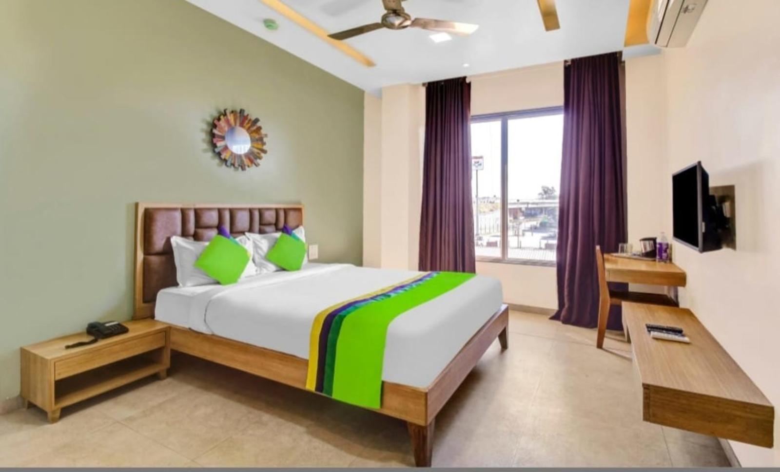 Elite Boutique Hotel Satara Luaran gambar