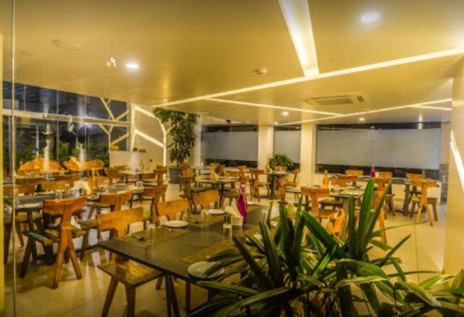 Elite Boutique Hotel Satara Luaran gambar