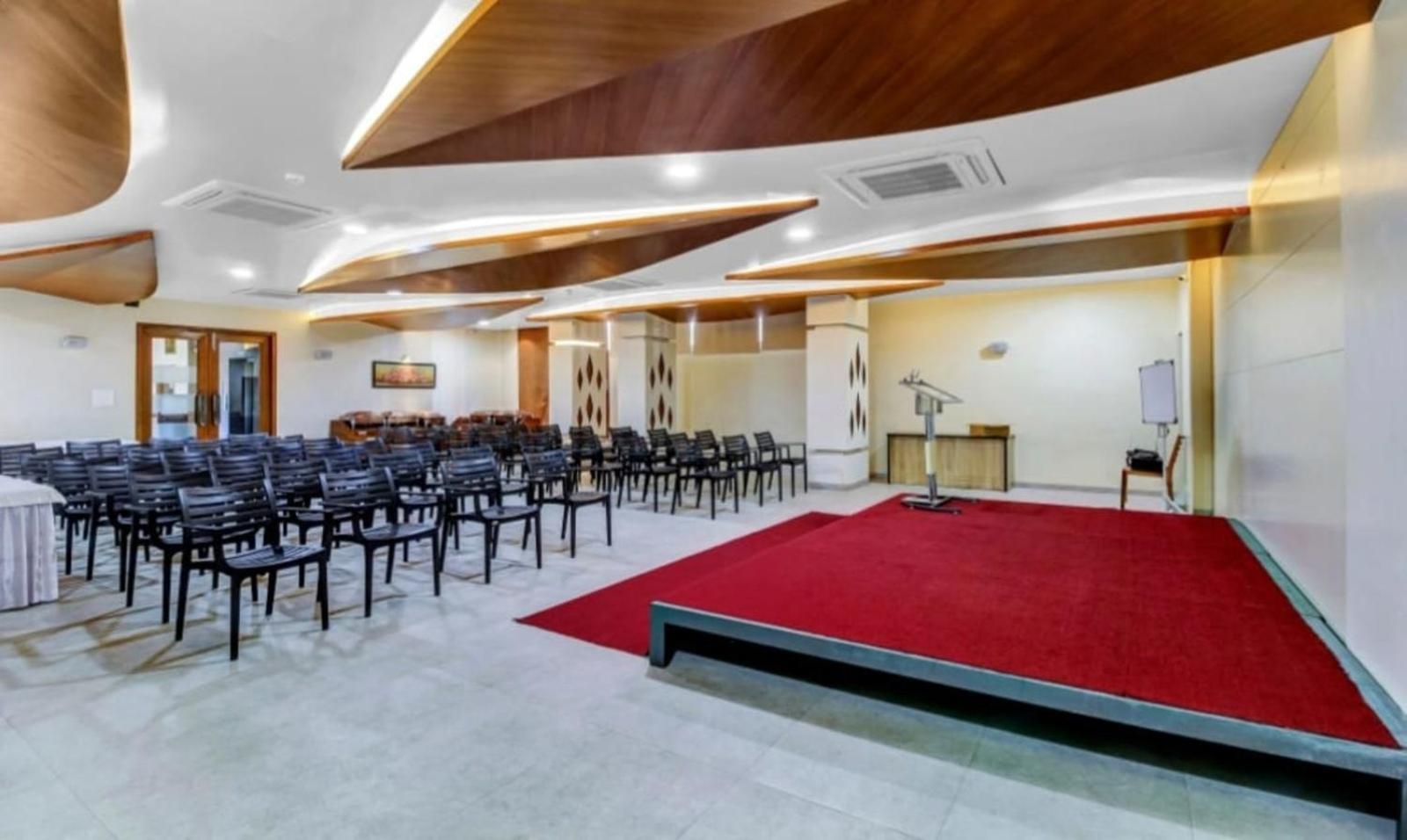Elite Boutique Hotel Satara Luaran gambar