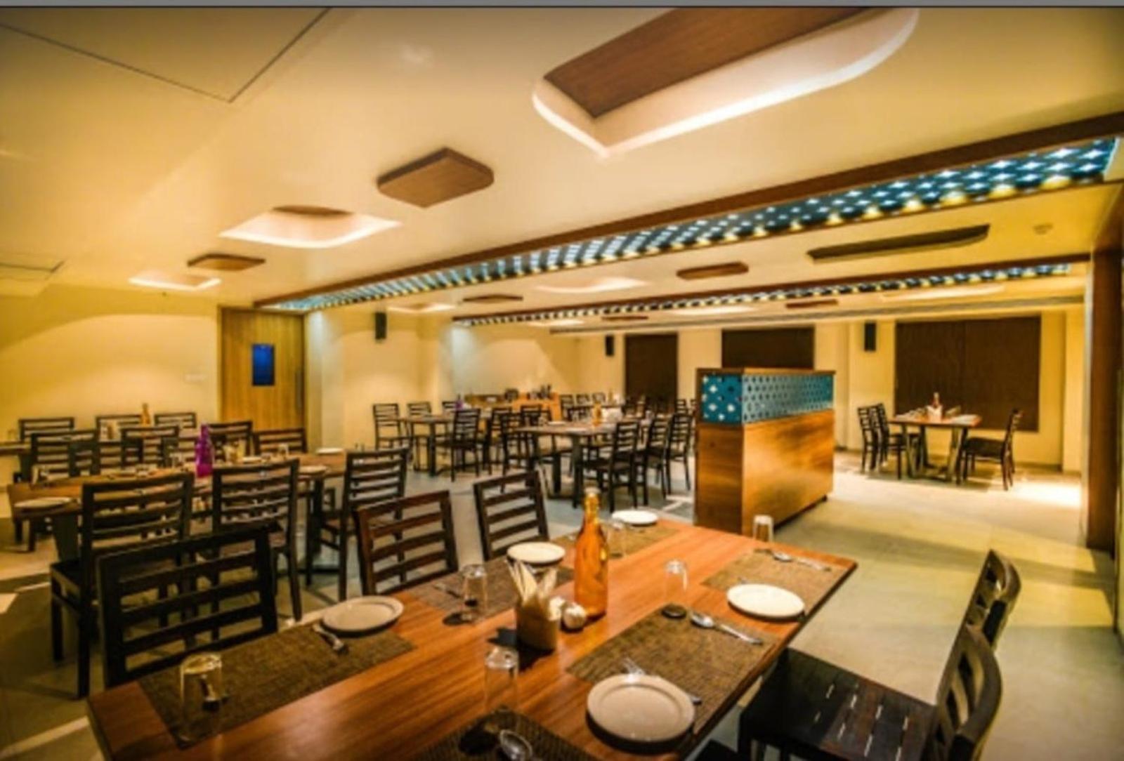Elite Boutique Hotel Satara Luaran gambar