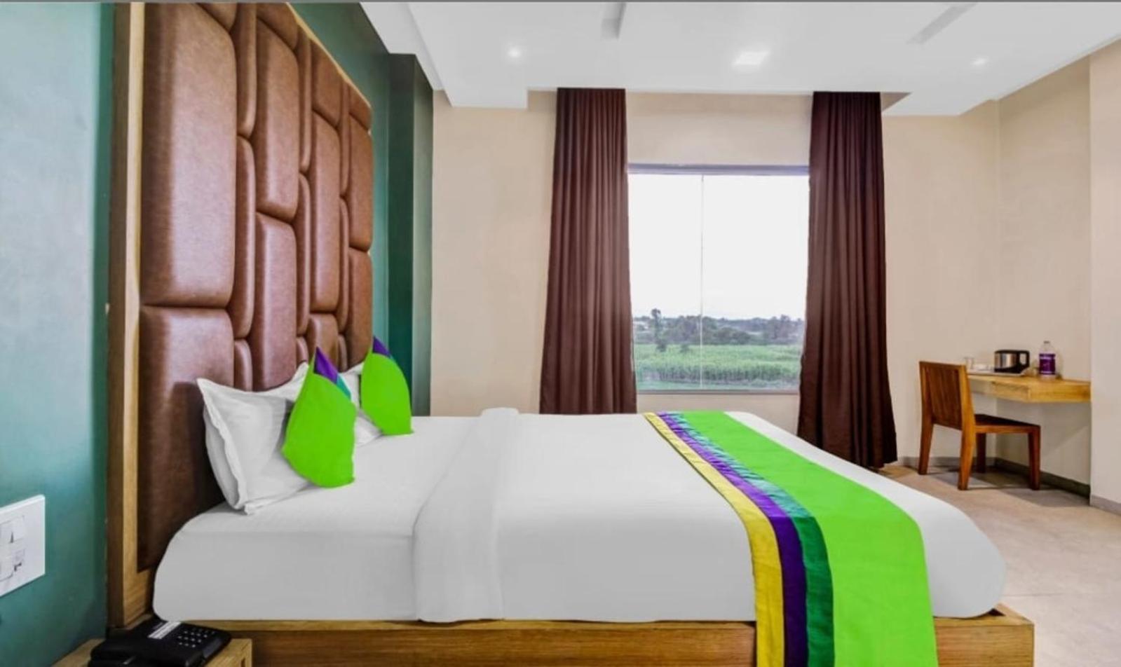 Elite Boutique Hotel Satara Luaran gambar